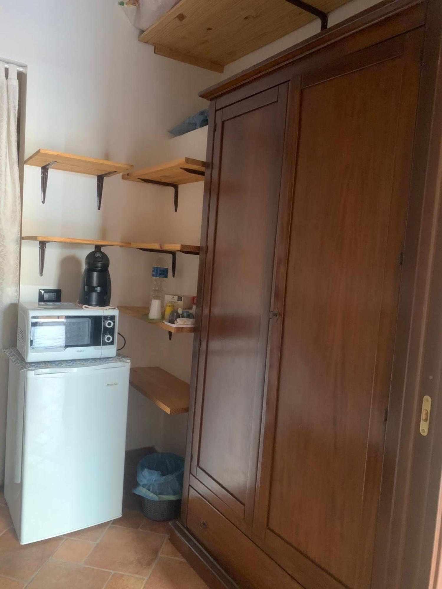 Casa Alice Hotel Изола деле Фемине Екстериор снимка