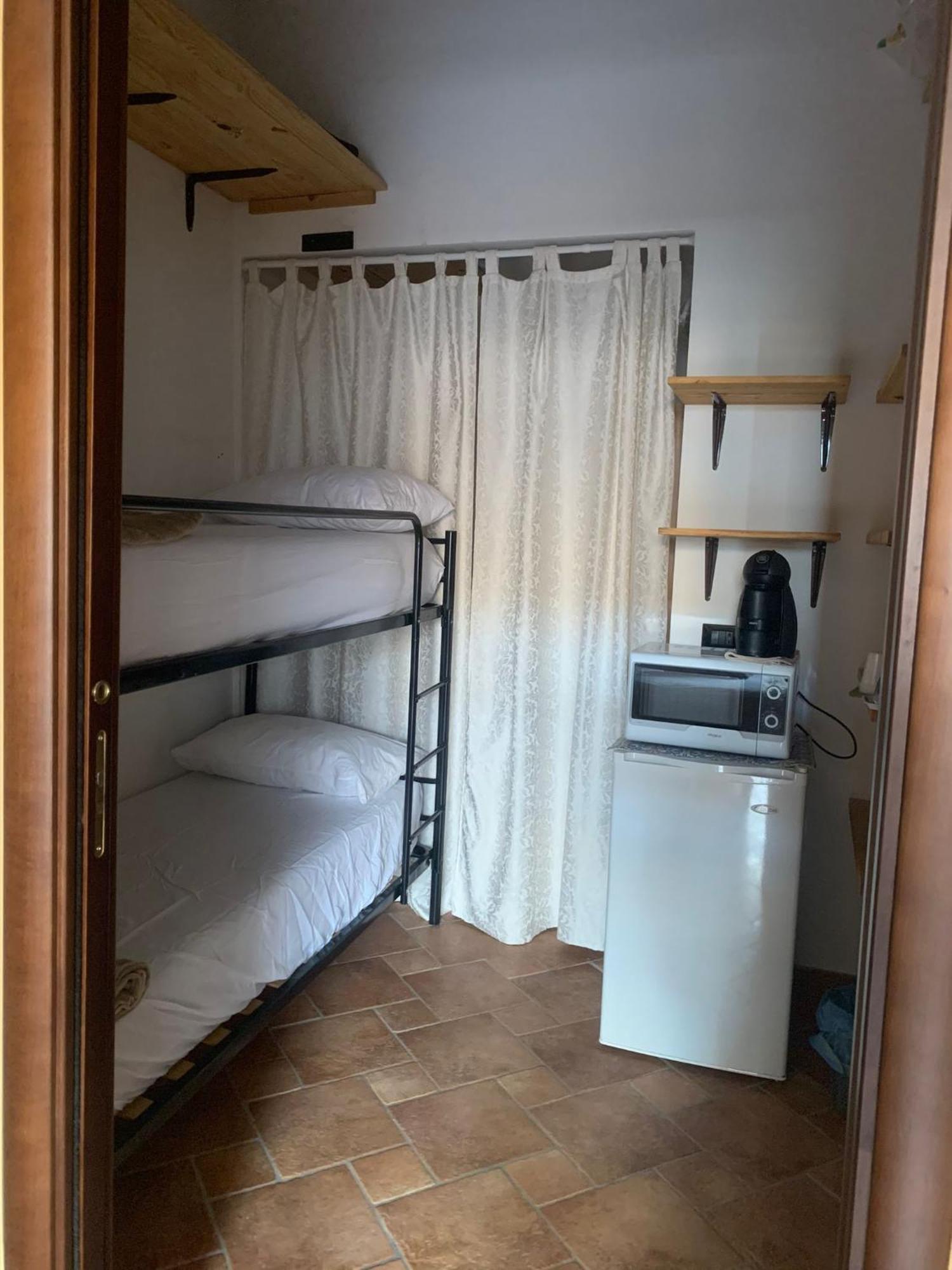 Casa Alice Hotel Изола деле Фемине Екстериор снимка
